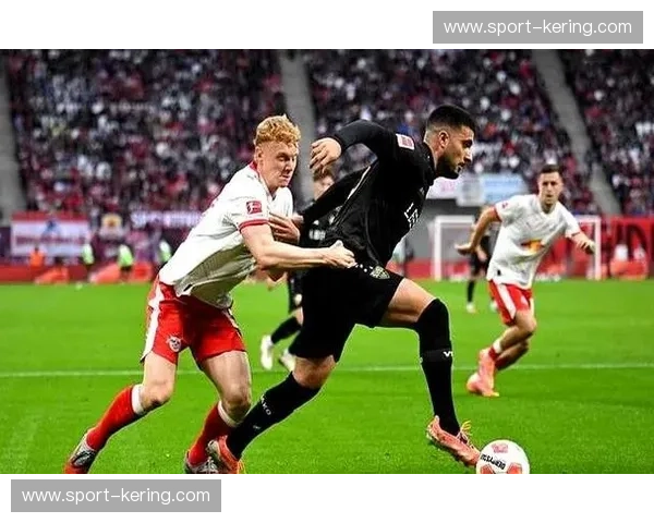 热刺欧冠英超两极分化尴尬 多线作战阵容深度不足