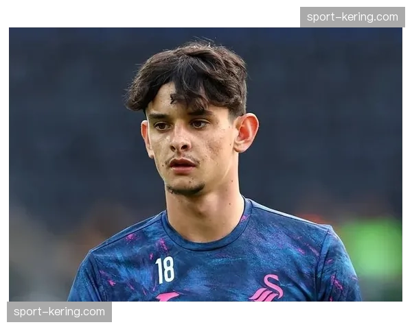 西甲青训新规允许同时启用四名梯队球员,阿韦洛亚大胆用人获制度支持 西甲青训新规允许同时启用四名梯队球员,阿韦洛亚大胆用人获制度支持